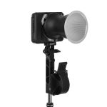amaran Mini Reflector montiert auf Ray 60c LED Leuchte mit Bowens Mount für fokussiertes Licht
