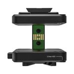 Detailansicht des Teradek Battery Cradle RX V Mount Bolt 7 mit goldfarbenen Kontaktflächen auf einer grünen Leiterplatte.