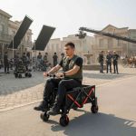 ZILR ZIPR 4WD im Einsatz am Filmset mit Fahrer und Equipment – mobiler Transport für professionelle Produktionen