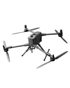 DJI Matrice 400 im Einsatz bei Stromleitungsinspektionen mit 6kg Nutzlast.
