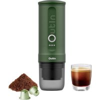 OutIn Nano Forest Green Portable Coffee Machine mit Espresso Glas Kaffeepulver